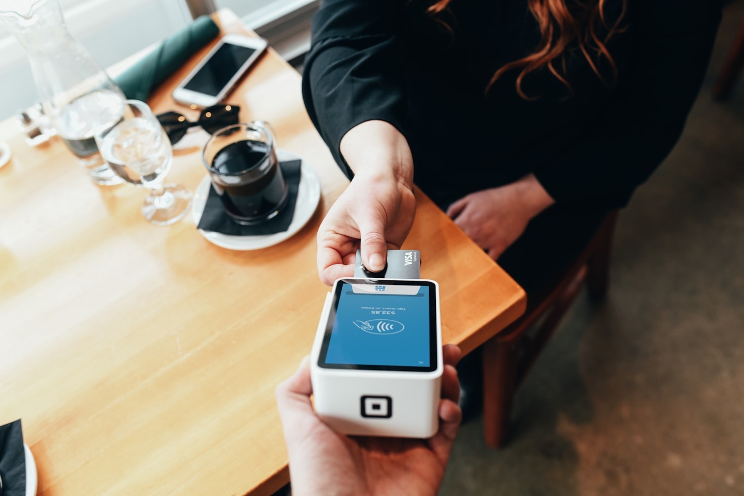 How to use your credit card without falling into debt